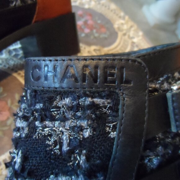 Chanel Black Tweed/Leather Moto Ankle Boots w/Buckles-LOGO Detail Size 38.5M - Picture 7 of 16